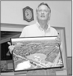 Road right-of-way stays in split-decision vote Road right-of-way stays in split-decision vote