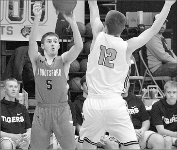 Falcons fall to Tigers, Redmen Falcons fall to Tigers, Redmen