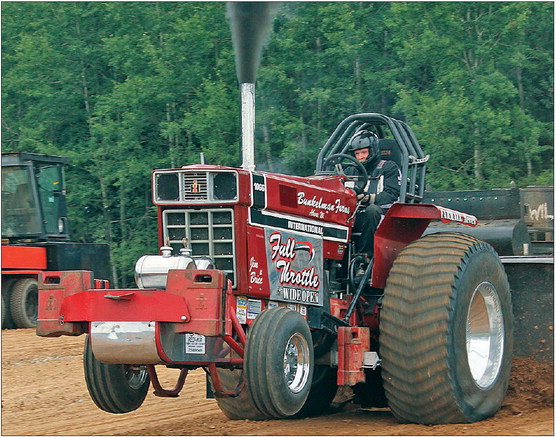 Edgar FFA truck/tractor pull