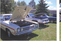 Hot rods in the hot sun at Outboards Car Show