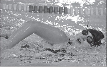 Swimmers dig deep to defeat Mosinee