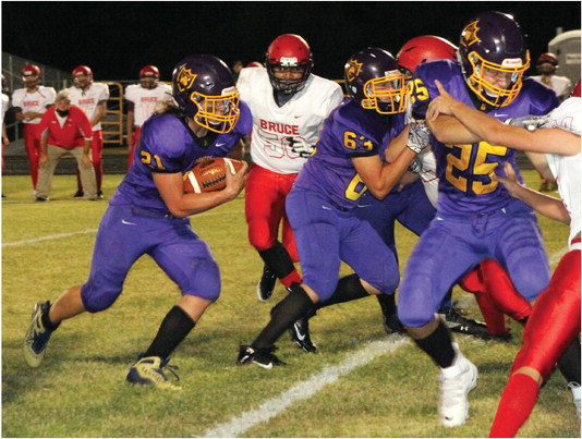 Pirates bury Bruce in 8-man opener Pirates bury Bruce in 8-man opener
