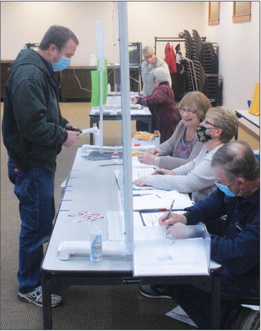 Local voters stick with Trump Local voters stick with Trump