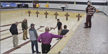 School board considers pool options School board considers pool options