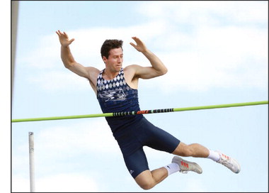 Noah Zastrow grabs national title; sister fifth in hurdles Noah Zastrow grabs national title; sister fifth in hurdles