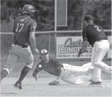 Reds drop a close one to Everest; Medford blows out Rib Lake Reds drop a close one to Everest; Medford blows out Rib Lake