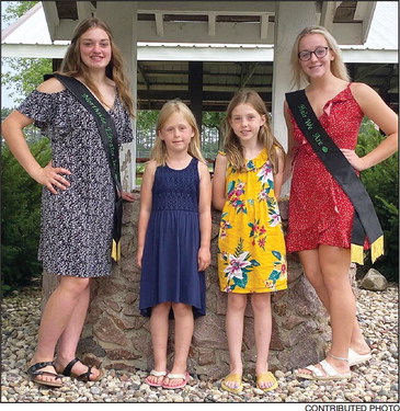 Miss Loyal and Little Miss Loyal candidates Miss Loyal and Little Miss Loyal candidates