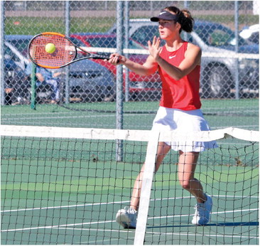 #1, #3 doubles earn honors at  GNC; Raiders win two at home