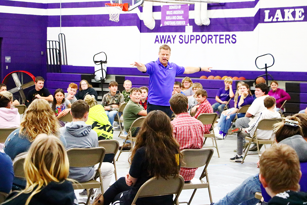 Hillier challenges students to stretch themselves