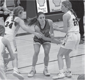 Raiders recover from rough start to defeat the Red Robins Raiders recover from rough start to defeat the Red Robins
