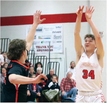 Raiders look tournament-ready in Senior Night rout of Hurley Raiders look tournament-ready in Senior Night rout of Hurley