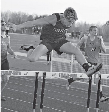 Tallier nearly hits 17 feet in long jump; Ustianowski wins 300 hurdles