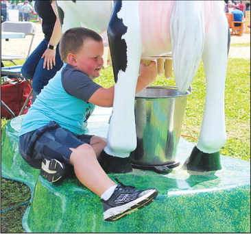 The big farm show has its run near Loyal