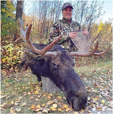 Geist gets close-up experience with moose in her first-ever hunt Geist gets close-up experience with moose in her first-ever hunt