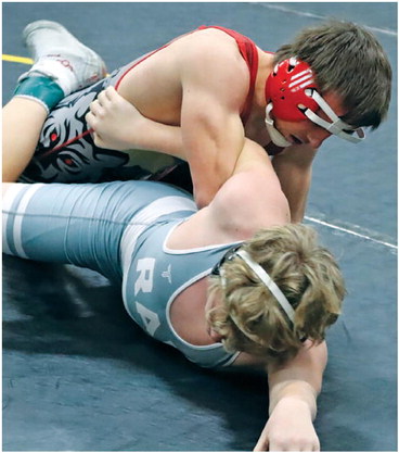 Person places 5th at Cadott; team earns split in double-dual
