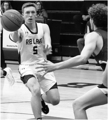 Early success at Stratford not enough; Redmen outscore Cards