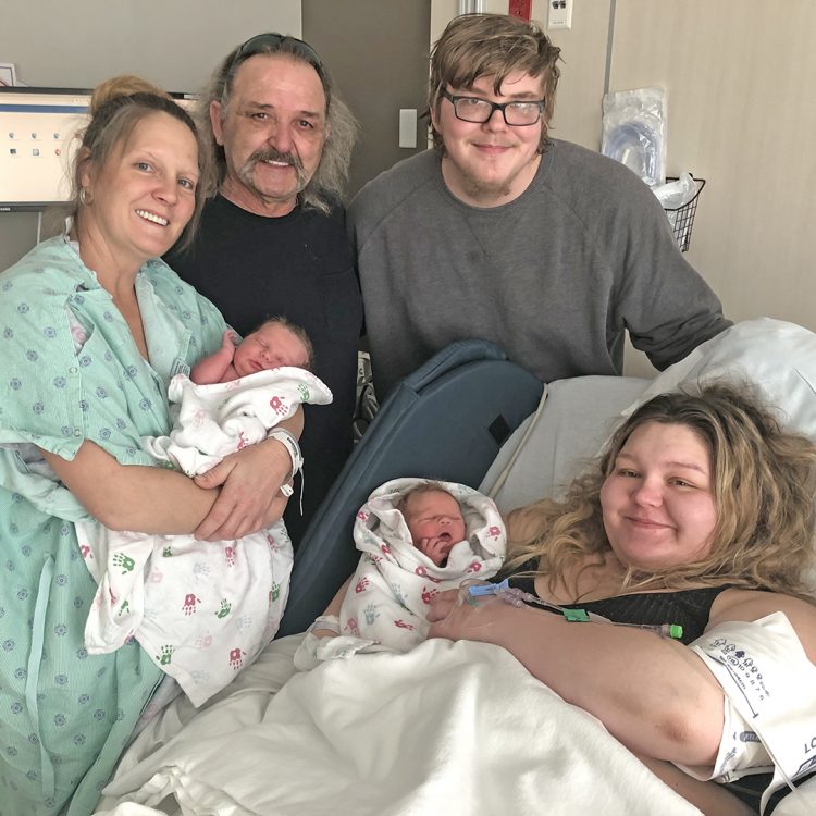 Mother and daughter give birth just a few hours apart Mother and daughter give birth just a few hours apart