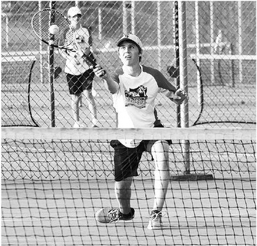 Tennis team nets two GNC wins;  Damm gets meaningful DCE win