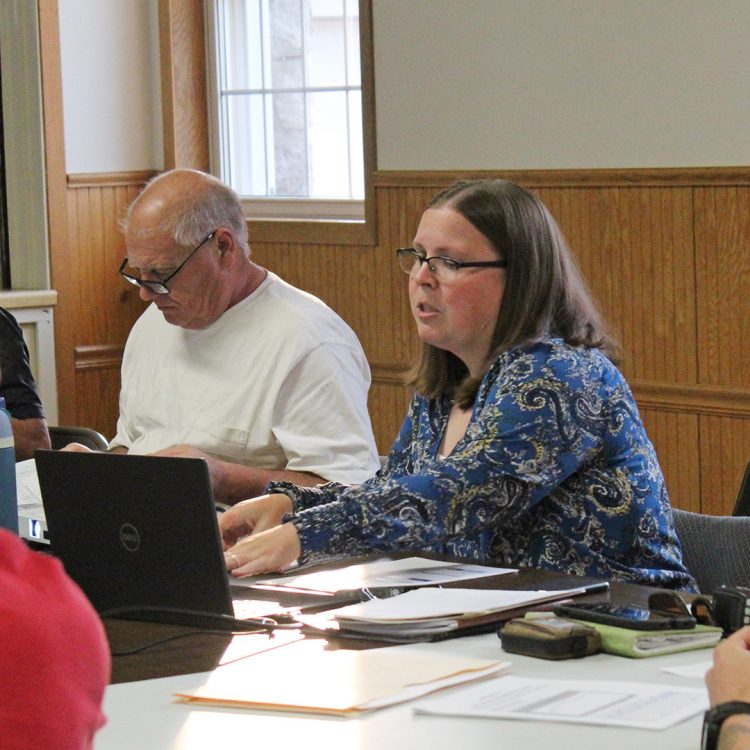 Town of Lake Holcombe Comprehensive Plan Committee Meeting; Future housing needs and goals considered Town of Lake Holcombe Comprehensive Plan Committee Meeting; Future housing needs and goals considered