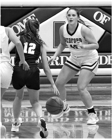 Not much drops in Tuesday loss; Raiders solid in Chi-Hi win