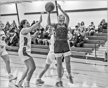 Falcons fall on buzz-beater three in Greenwood