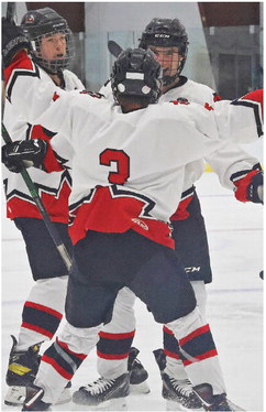 Pacelli slips by Raiders in home opener