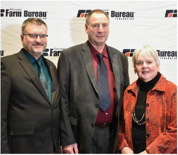 Klussendorf receives Distinguished Service to Farm Bureau Award
