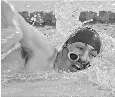 Swimmers set their initial times in  GNC double-dual won by Hodags