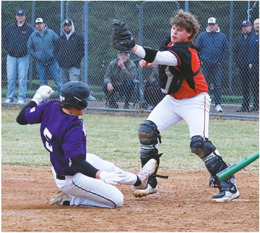 Mosinee gets an early rally, stops two Medford threats and cruises