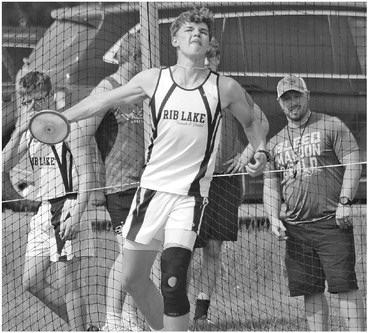Henderson jumps to title; girls work their way into points Henderson jumps to title; girls work their way into points