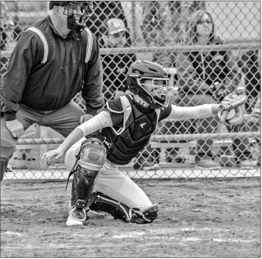 Co-op softball bounced by L/G, Northland Lutheran