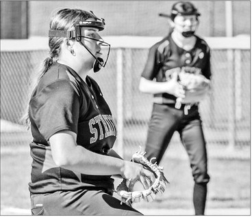 Softball teams compete at SlamFest