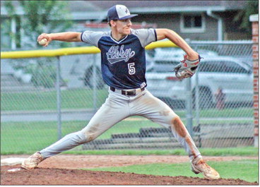 Merchants squeeze past Rhinelander in extras