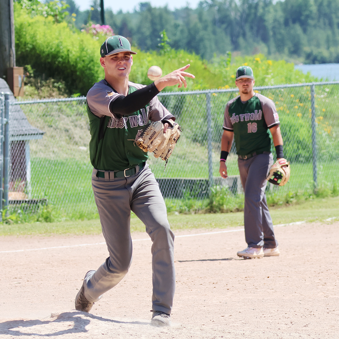 Woodticks clinch, Trojans rally for 10-inning win, Reds walked off