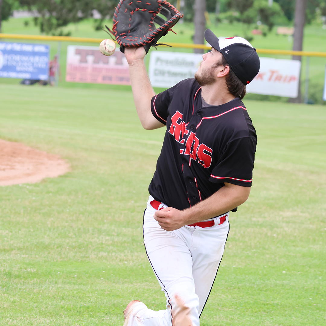 Reds shut out in Sunday pitcher’s duel; Abby gets sweep