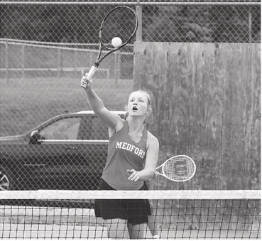 GNC race tightens as Medford drops two; Raiders 2-1 at Amery