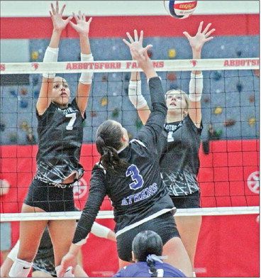 Abby sweeps Bluejays, goes 3-2 in Spencer tourney