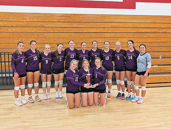 Pirates start slow, finish strong, win the Prentice Invite