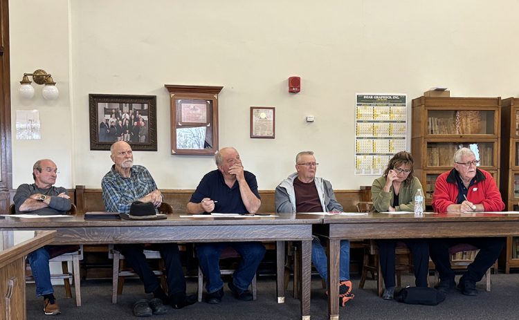 Personnel committee becomes heated over benefits plan