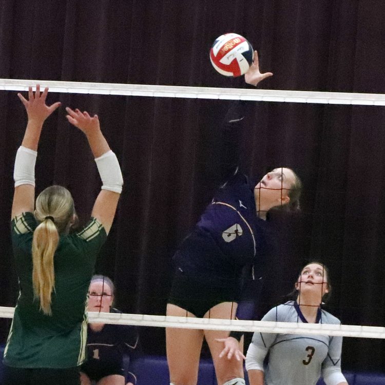 Pirates pick up four wins to claim tourney’s 1st-place trophy