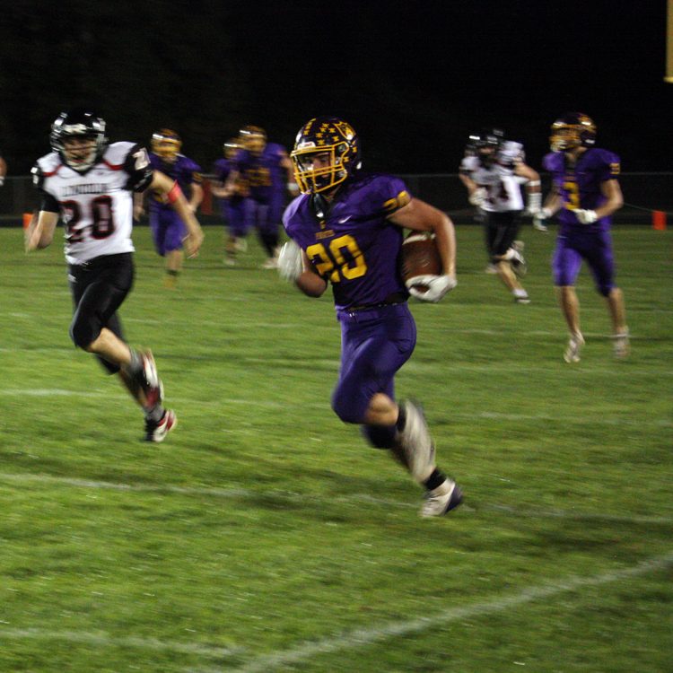 A 44-point first quarter assures Pirates of happy homecoming