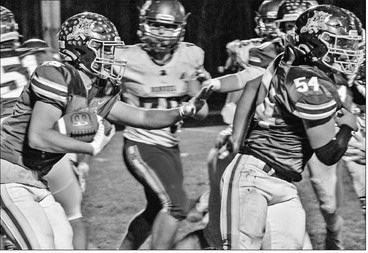 Edgar edges Bonduel to advance