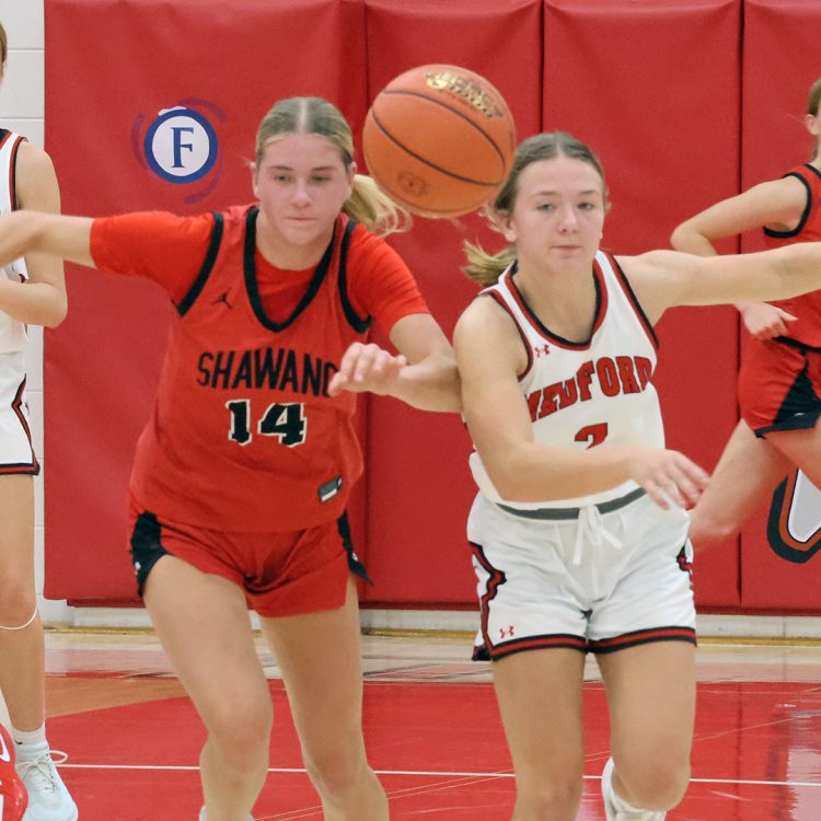 Late push gets Hawks past Raiders