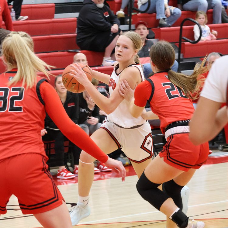 Raiders put quick end to Bulldogs’ late rally, earn year’s first win