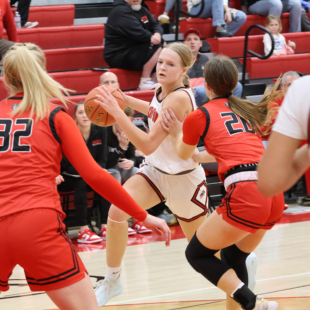 Raiders put quick end to Bulldogs’ late rally, earn year’s first win