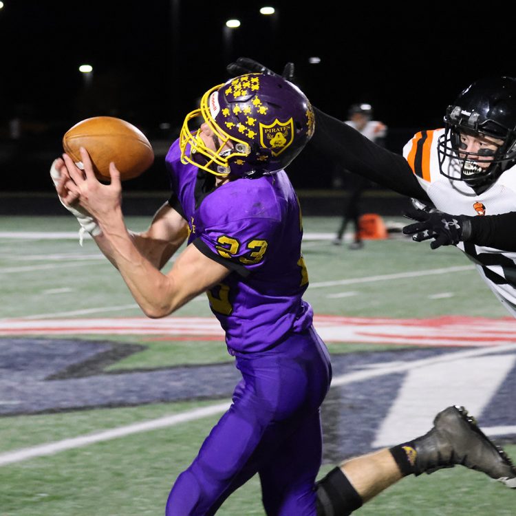 Turnovers give Gilman a spark; Pirates go on to win semifinal