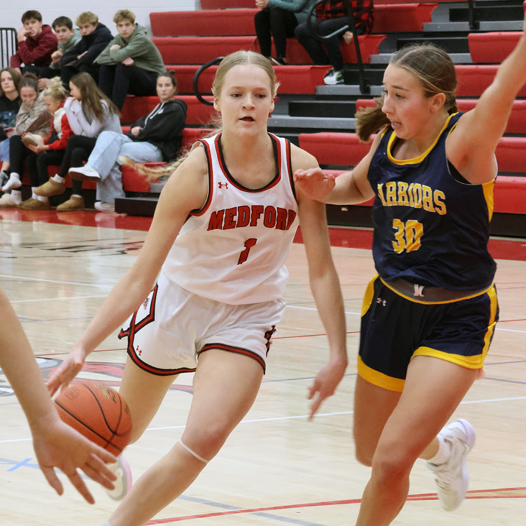 Raiders take over in Tomahawk after half, go 2-0 in Kislow event Raiders take over in Tomahawk after half, go 2-0 in Kislow event