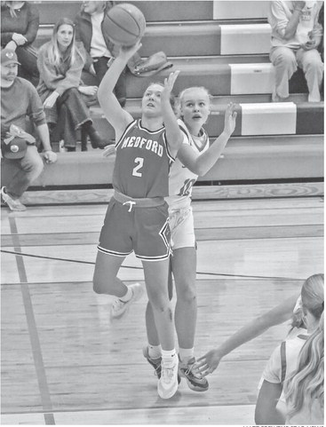 Strong defense, timely scores get Raiders past the Hodags Strong defense, timely scores get Raiders past the Hodags