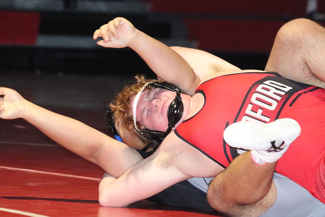 Strong defense, timely scores get Raiders past the Hodags