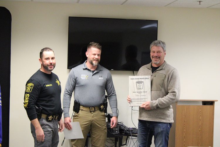 Committee wants to be hands off for hiring chief deputies